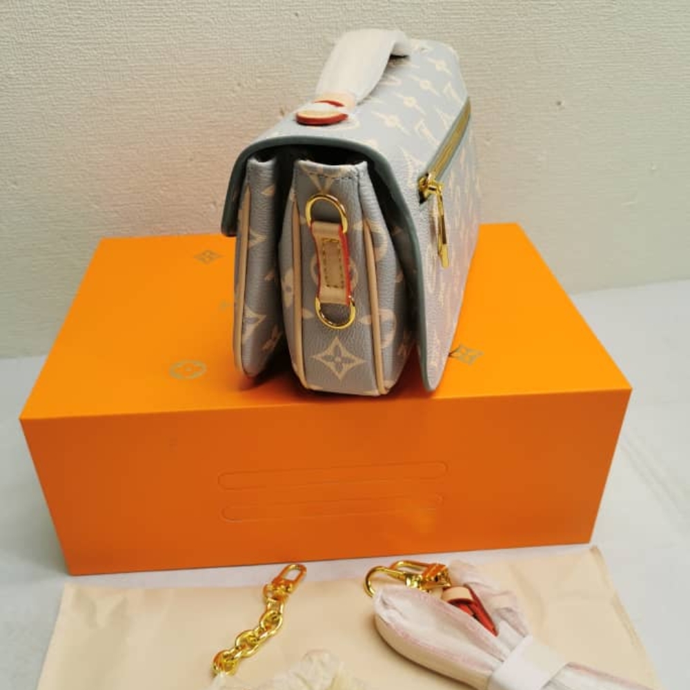 Copy-of-1000-x-1000-Detail-64