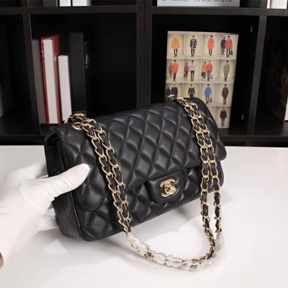 Chanel Classic Medium Handbag Black 25Cm - Image 6