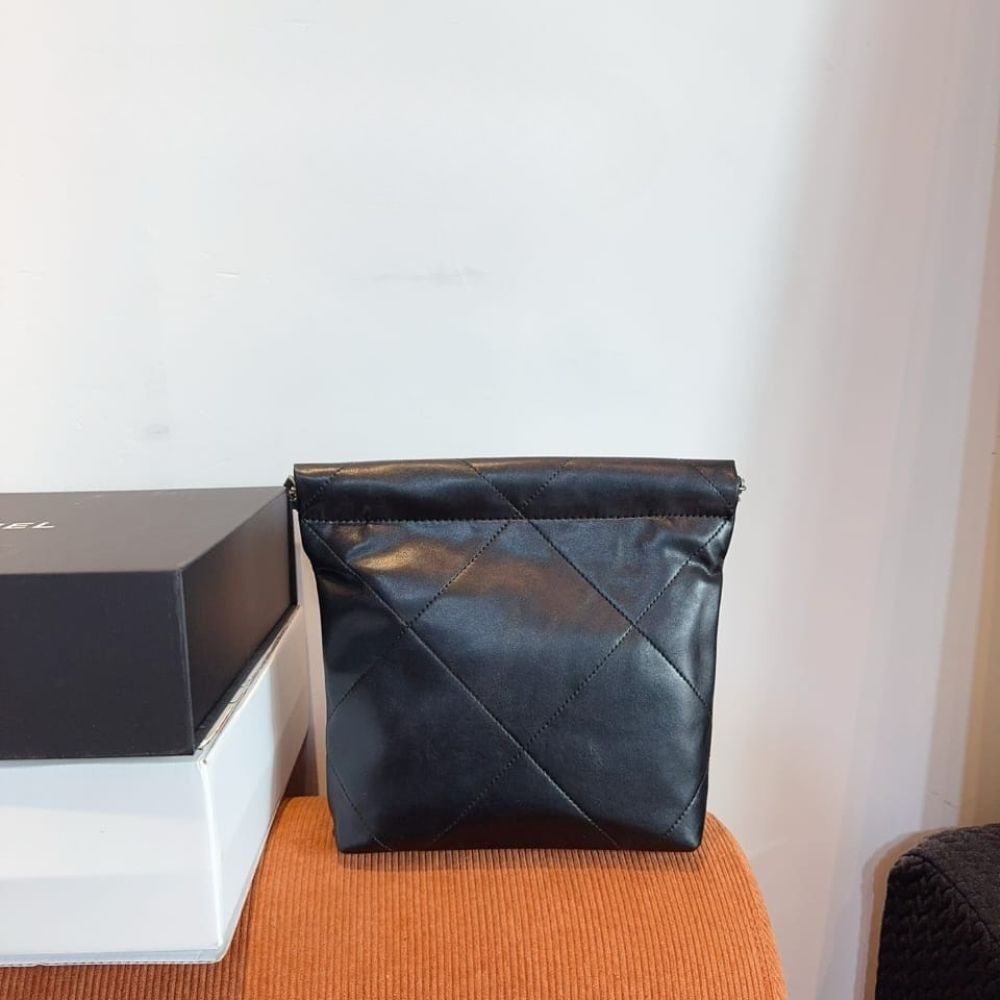 Chanel 22 Mini Handbag Black 22Cm - Image 7
