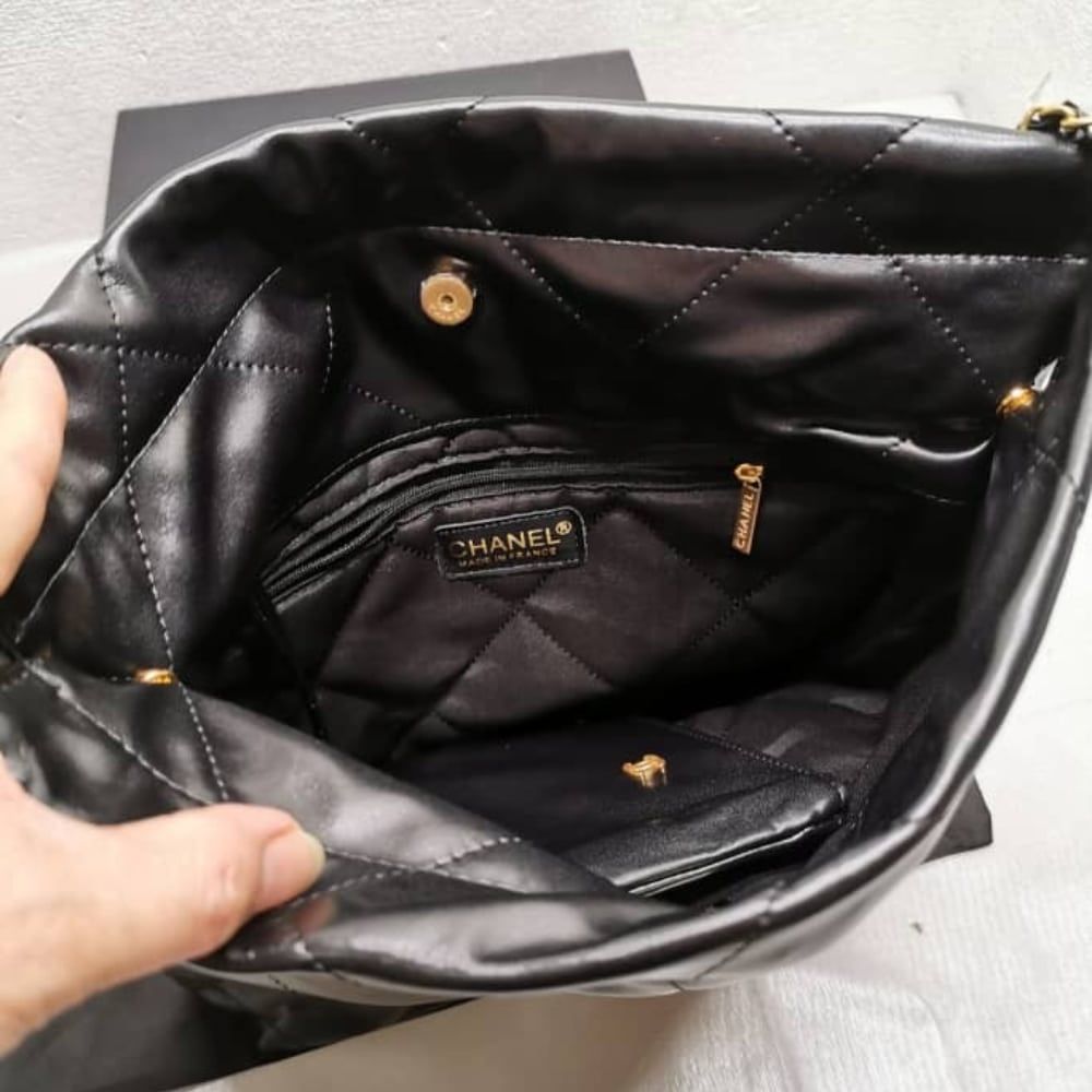 Chanel 22 Small Handbag Black 30cm AS3260 B08037 94305 - Image 8