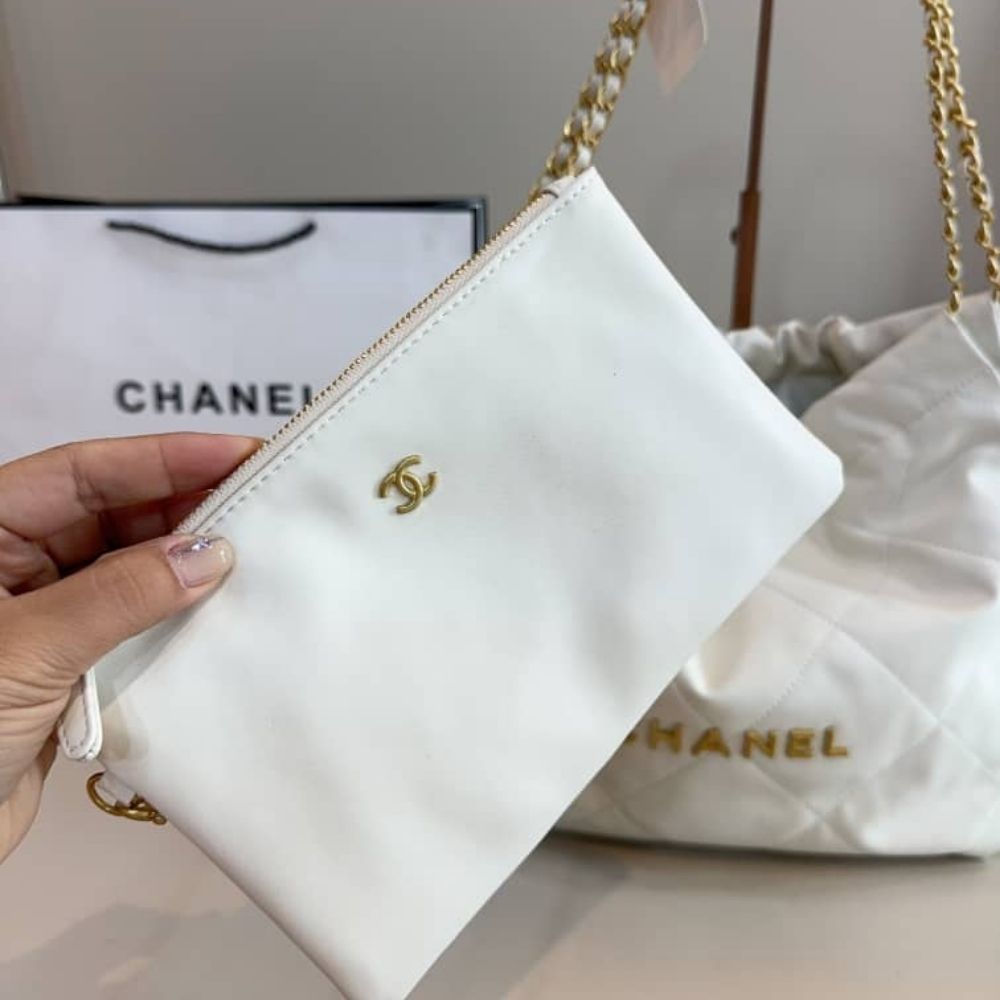 Chanel 22 Small Handbag White 36Cm AS3260 B09859 10601 - Image 10