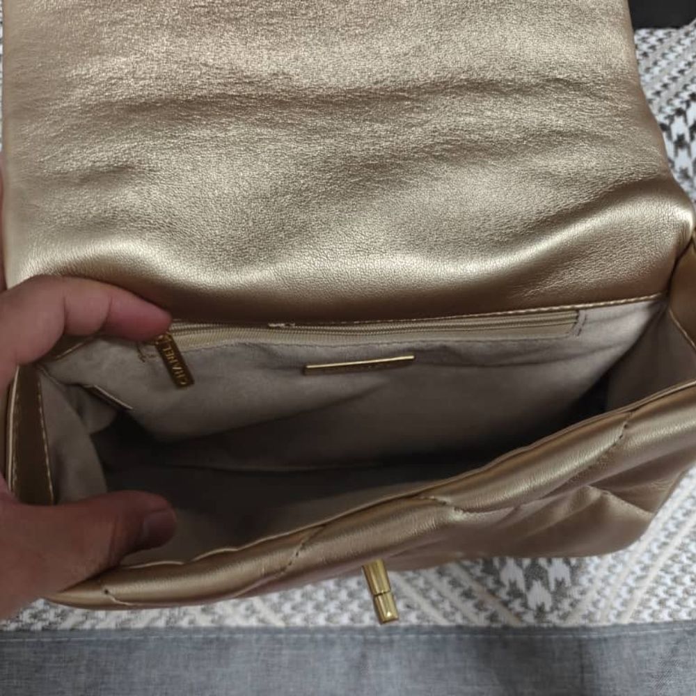 Chanel 19 Small Flap Bag Gold 25cm - Image 8