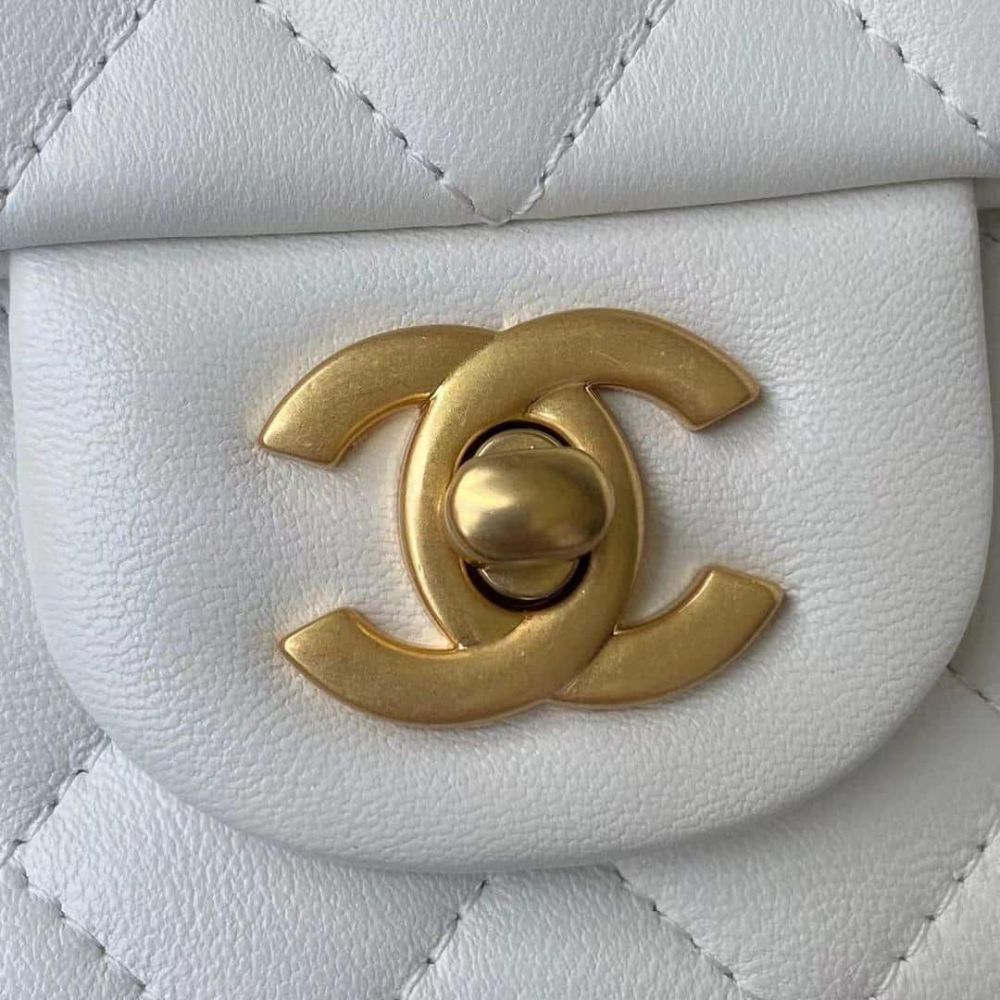 Chanel Mini Flap Bag With Top Handle White 20Cm AS2431 - Image 9