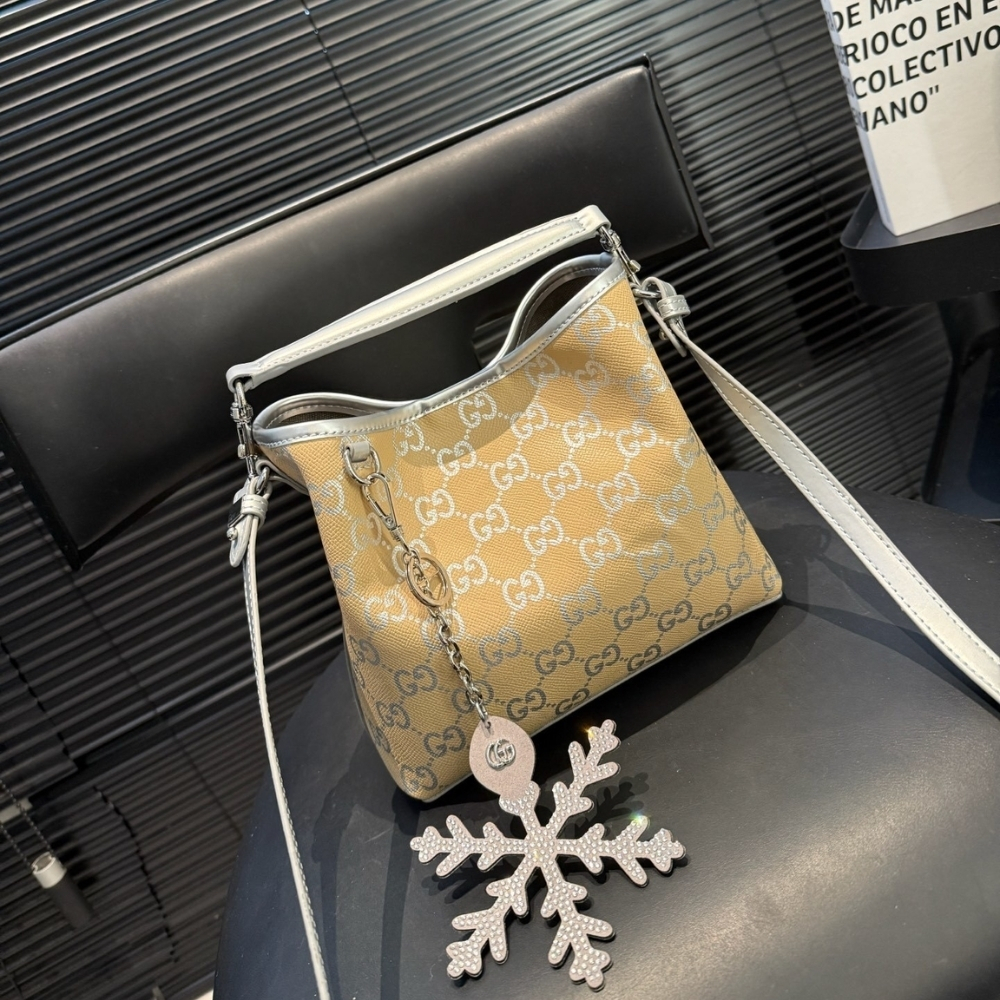 Gucci GG Emblem Mini Bucket Bag Yellow And Silver 20Cm - Image 6