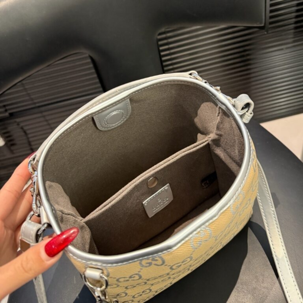 Gucci GG Emblem Mini Bucket Bag Yellow And Silver 20Cm - Image 9