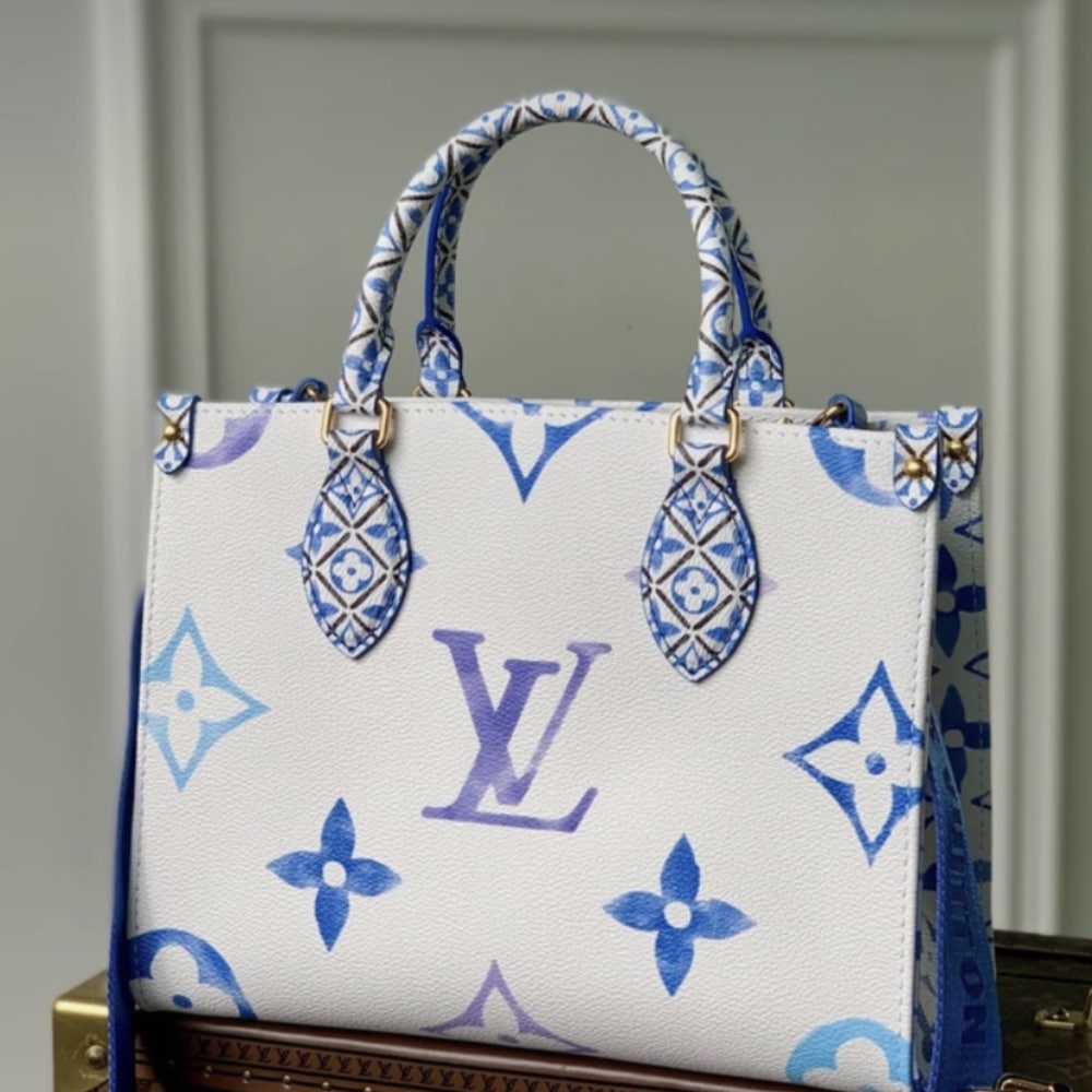 Louis Vuitton Onthego PM Blue 25cm - Image 6
