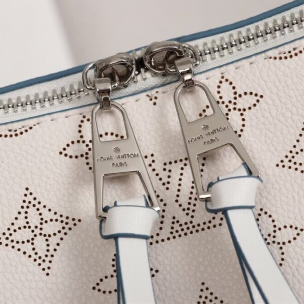 Louis Vuitton Beaubourg Hobo MM White 32Cm M56201 - Image 10