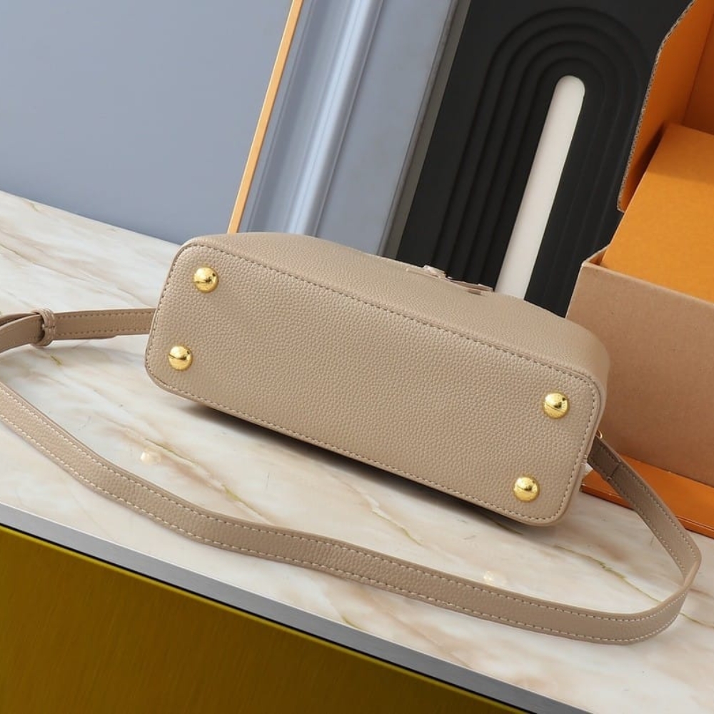 Louis Vuitton Capucines BB Galet Grey 27Cm M94634 - Image 8