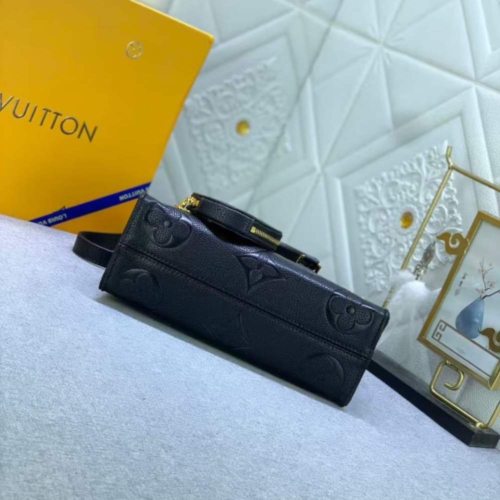 Louis Vuitton Onthego East West Black 25Cm M23640 - Image 8