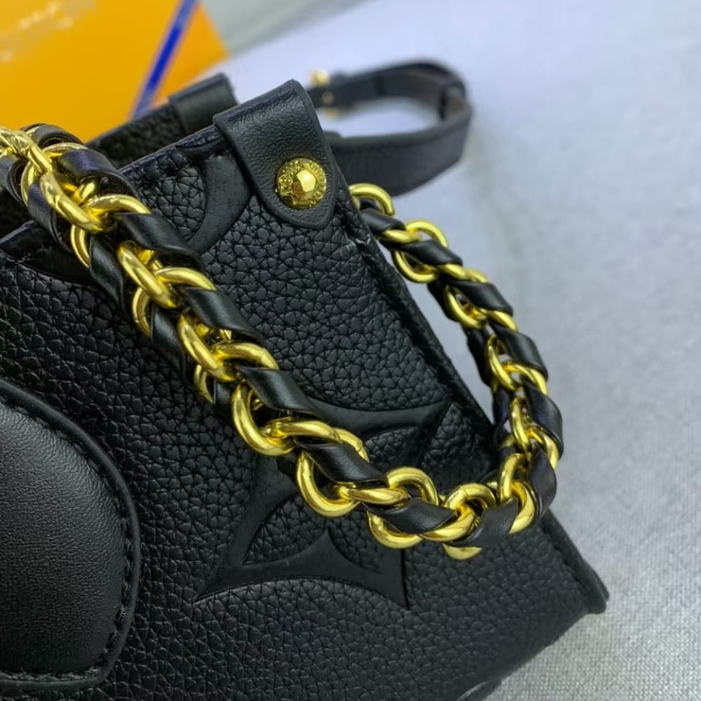 Louis Vuitton Onthego East West Black 25Cm M23640 - Image 9