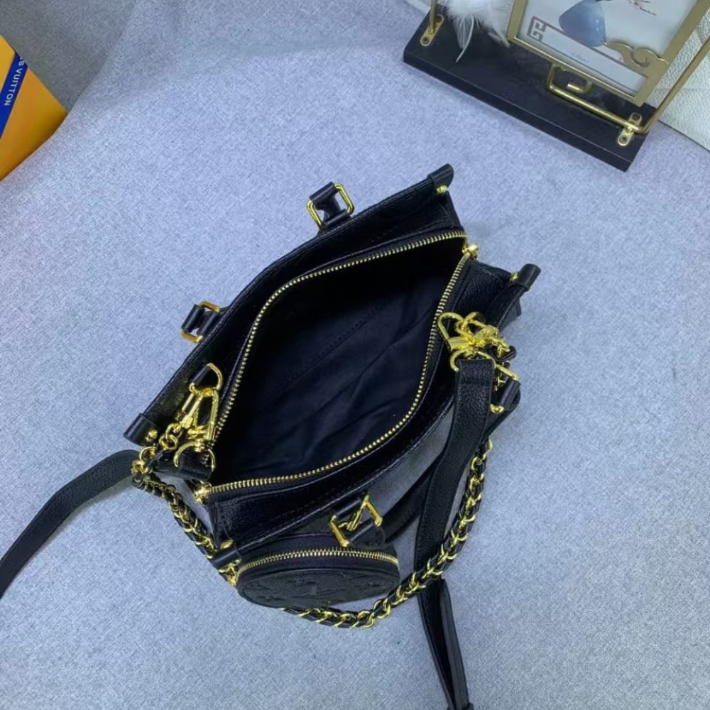 Louis Vuitton Onthego East West Black 25Cm M23640 - Image 11