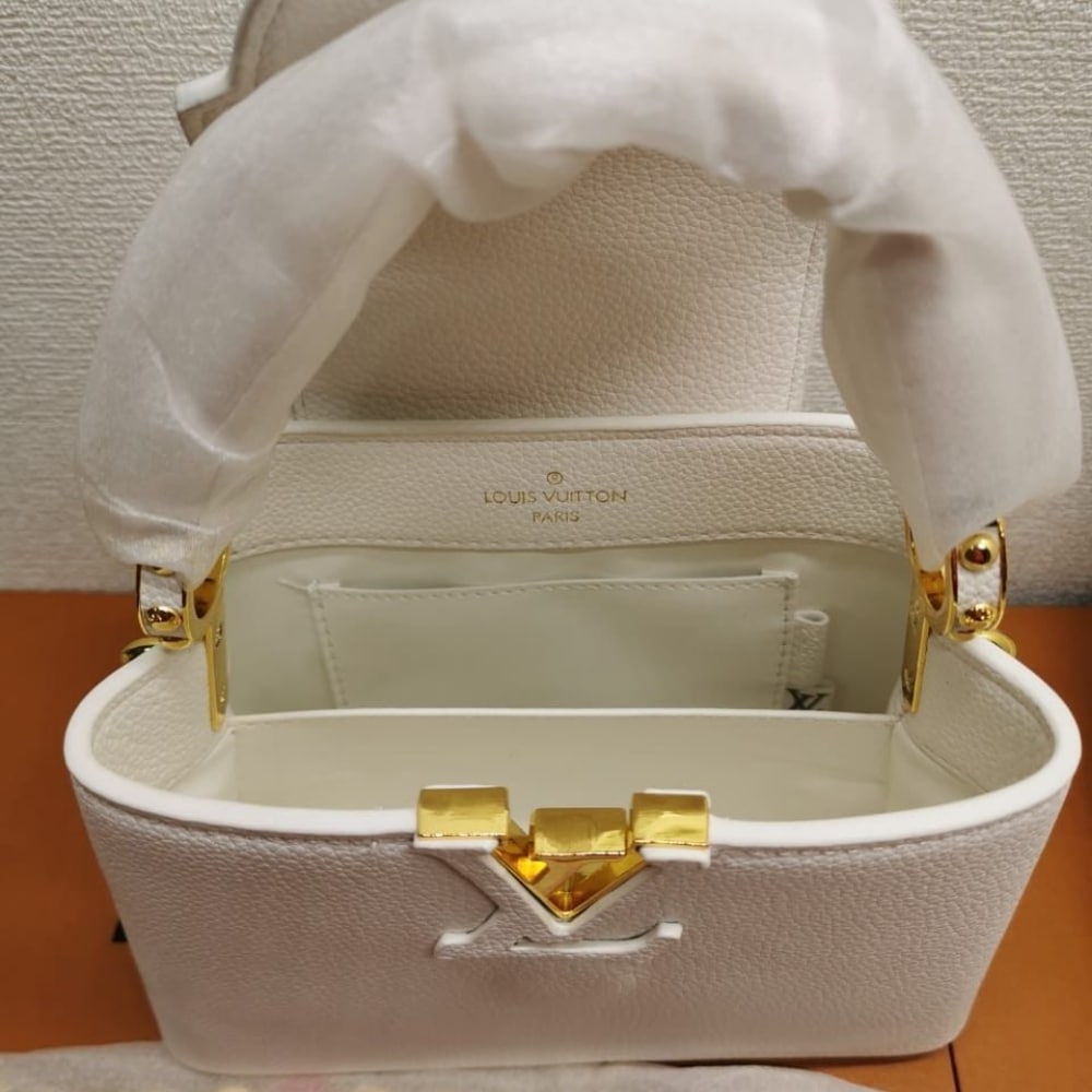 Louis Vuitton Capucines Mini White 20Cm - Image 8