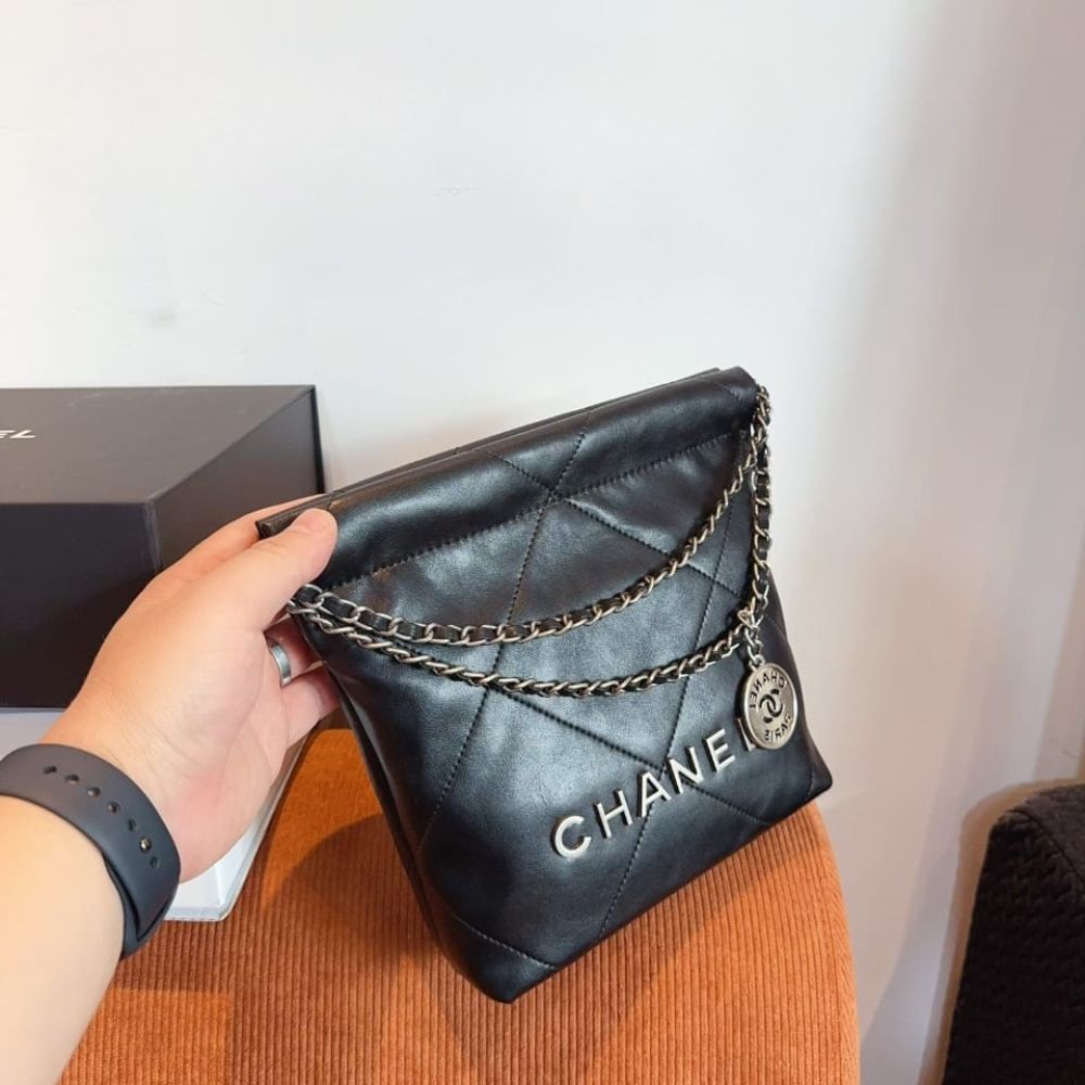 Chanel 22 Mini Handbag Black 22Cm - Image 12