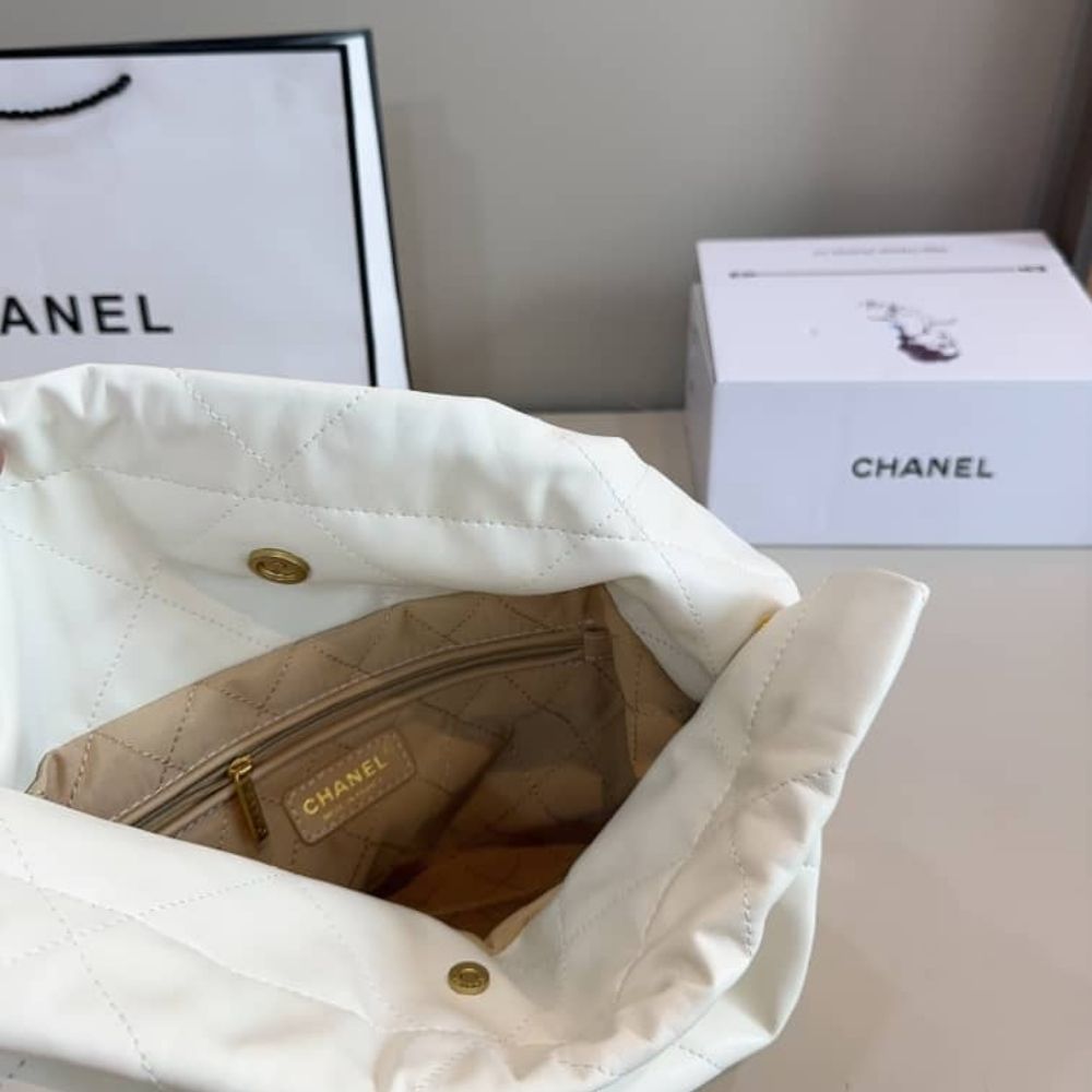 Chanel 22 Small Handbag White 36Cm AS3260 B09859 10601 - Image 7