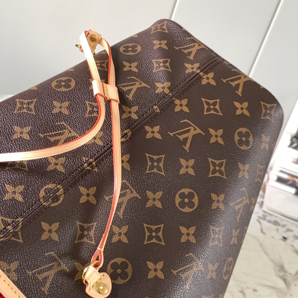 Louis Vuitton Neverfull MM Monogram Cerise Red 31Cm M46987 - Image 9