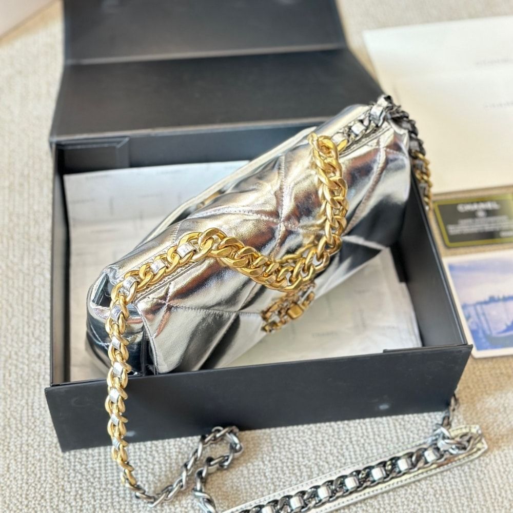 Chanel 19 Small Flap Bag Metallic Silver 25cm - Image 11