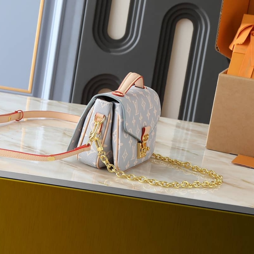 Louis Vuitton Pochette Métis East West Trianon Blue 21Cm M12429 - Image 6