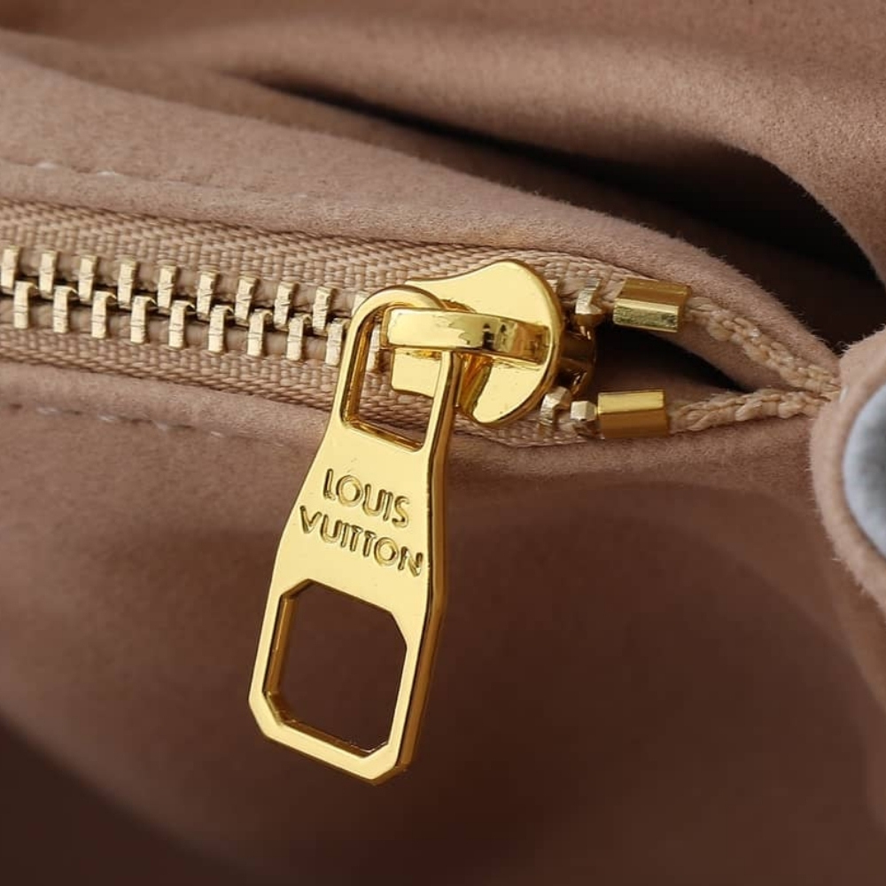 Louis Vuitton Pochette Métis East West Trianon Blue 21Cm M12429 - Image 10