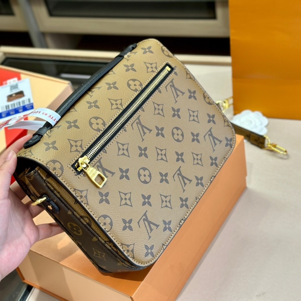 Louis Vuitton Pochette Métis Monogram Reverse Brown 25Cm M44876 - Image 7